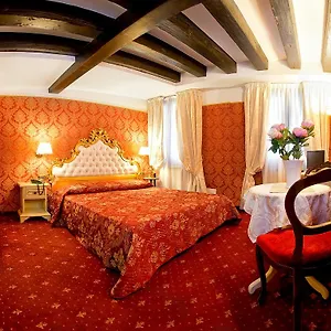 ca-della-loggia.hotelinveneto.com/